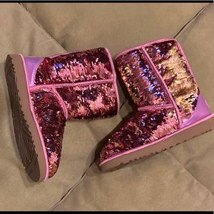 New Ugg Classic Short Sequin Pink Size 9